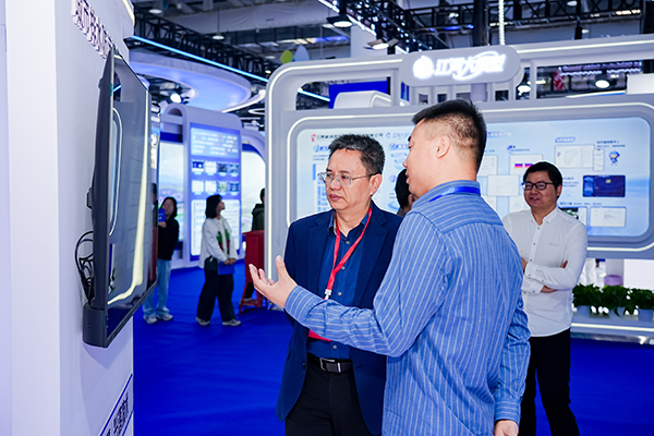 1761889414170833.jpg VIP00080.jpg